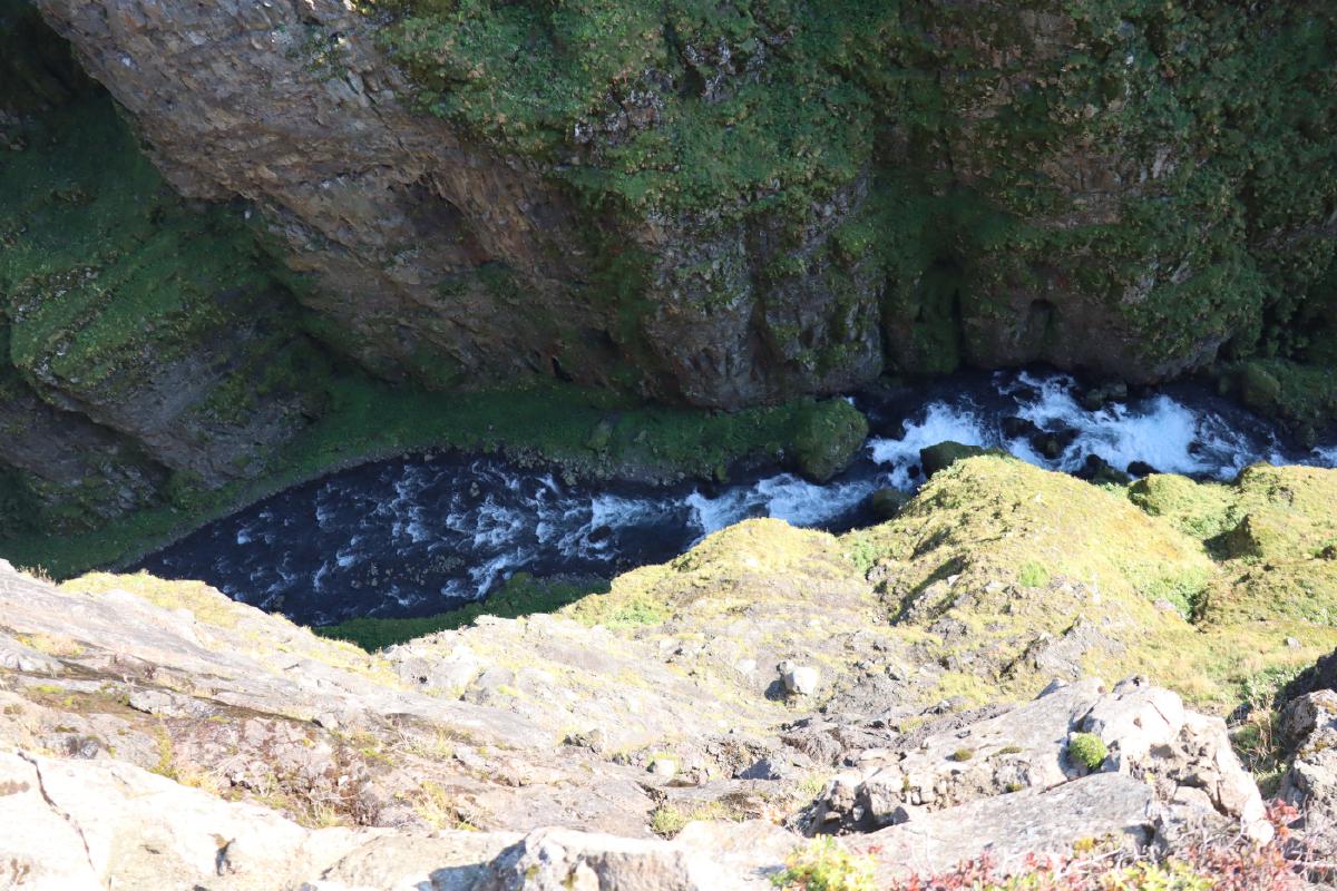 Photo looking directly down into the canyon.